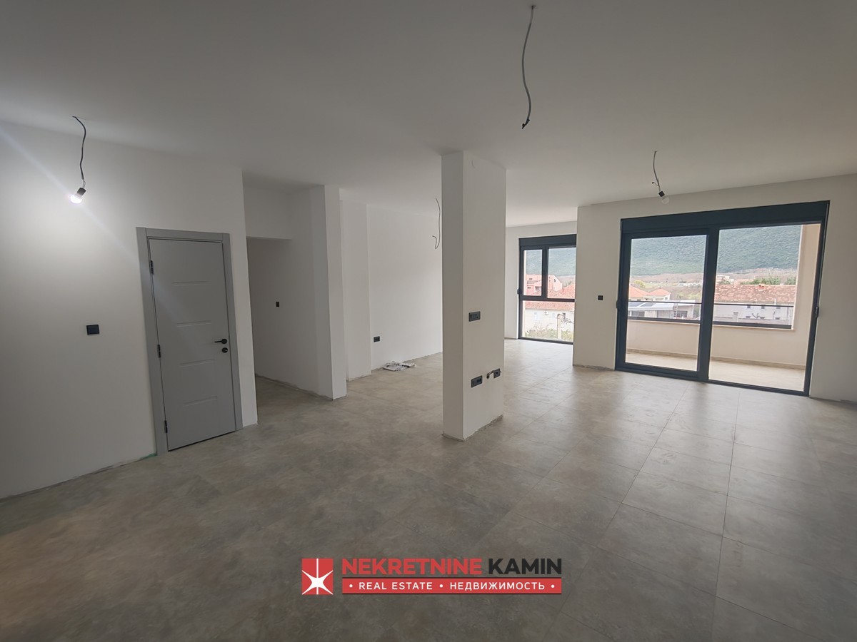 New Never-Occupied Three-Bedroom Apartment, 121 m², Lastva Grbaljska, Kotor